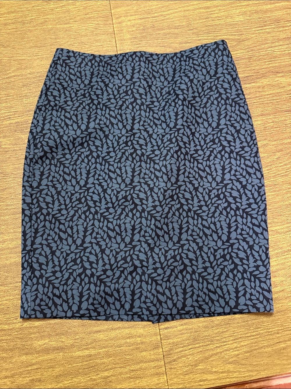 LOFT Navy Leaf-Print Pencil Skirt with Light Blue Motif